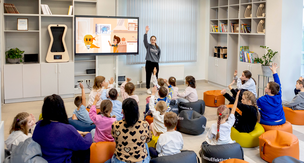 Izglītojošas klātienes nodarbības un mācību materiāli pedagogiem