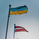 Latvijas un Ukrainas karogs